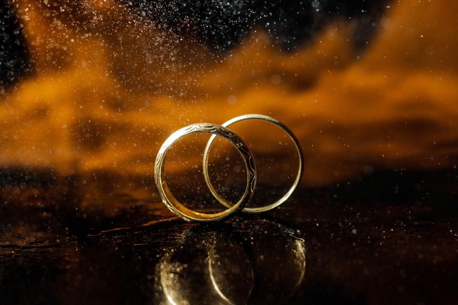 Exquisite classic diamond engagement ring showcase